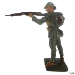 Lineol Soldat stehend, mit Gewehr schießend